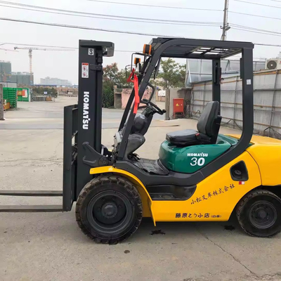 KOMATSU 사용 된 FD30 FD25 FD50 디젤 엔진 PLC와 함께 3톤 포크 픽터 일본 제조 1.5톤 5톤