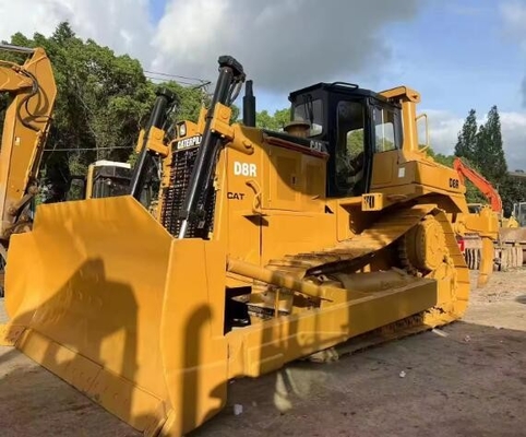 사용 된 Caterpillar D8R 도저