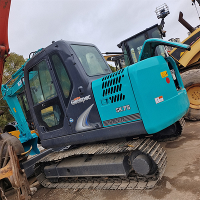 사용 된 KOBELCO SK75 미니 발굴기 0.7 버킷 용량 7000kg 운영 무게