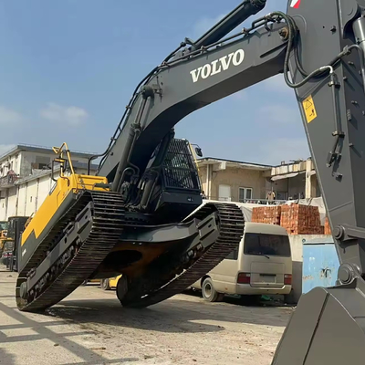 스웨덴의 48 톤 볼보 EC480D 발굴기, VOLVO D13-T4 A 엔진과 트랙 신발