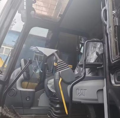 원본 CAT 320D 발굴기 원본 엔진과 수압 밸브와 함께 좋은 상태