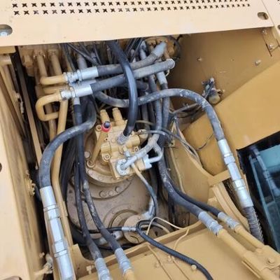 사용 된 CAT 320C 320CL 320D 320D2 크롤러 발굴기 CAT320D 325C 320C 일본 원본